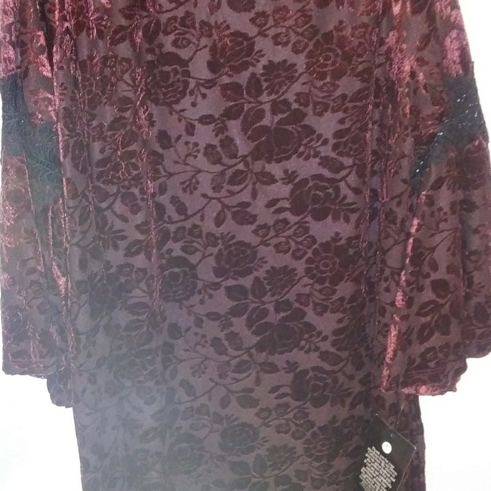 Women's Plus Size Dress---NEW---